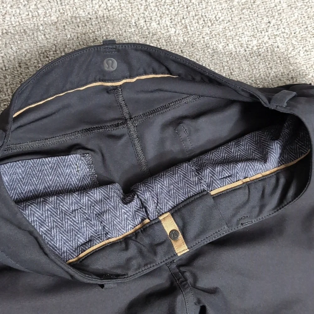 Lululemon ABC 5 Pocket Pants Size 30x26 in Jet Black E40416 Tapered - Picture 4 of 12
